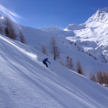 hotel_portjengrat_saas-almagell_skifahrer